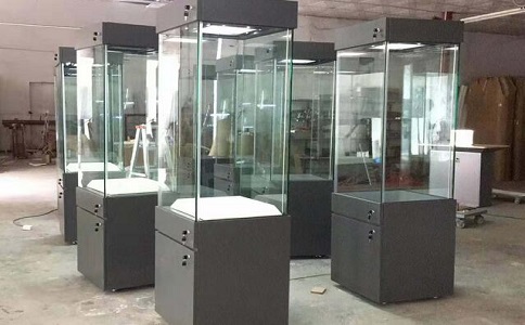 新定制的展柜有異味應該如何快速去除?